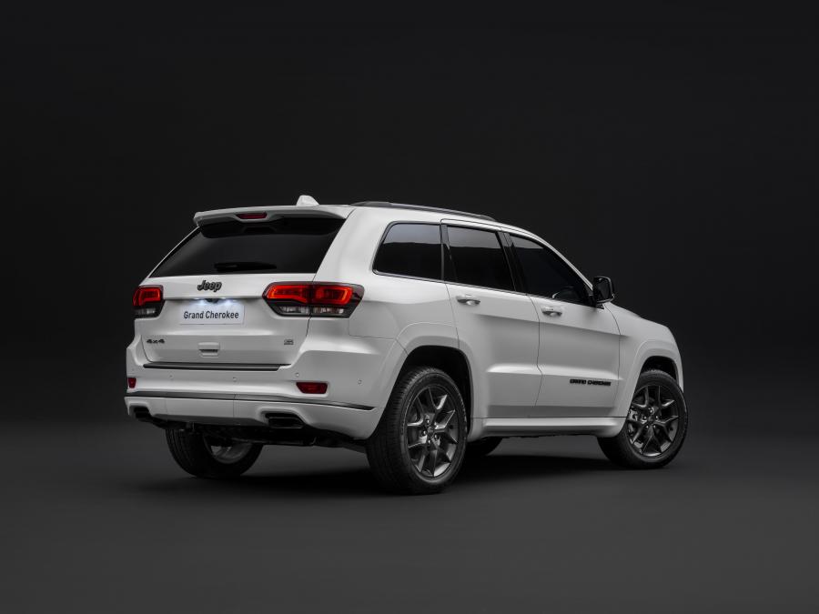  Jeep Grand Cherokee S Limited (WK2) 2019 года  (EU) (фото 2 из 8)